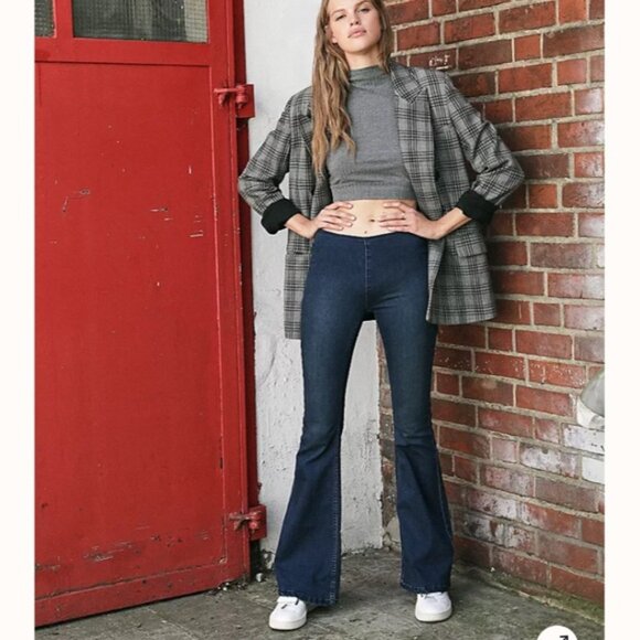 FREE PEOPLE PENNY PULL-ON FLARE JEANS DENIM BLUE  SIZE.24R  NWT - Picture 5 of 16